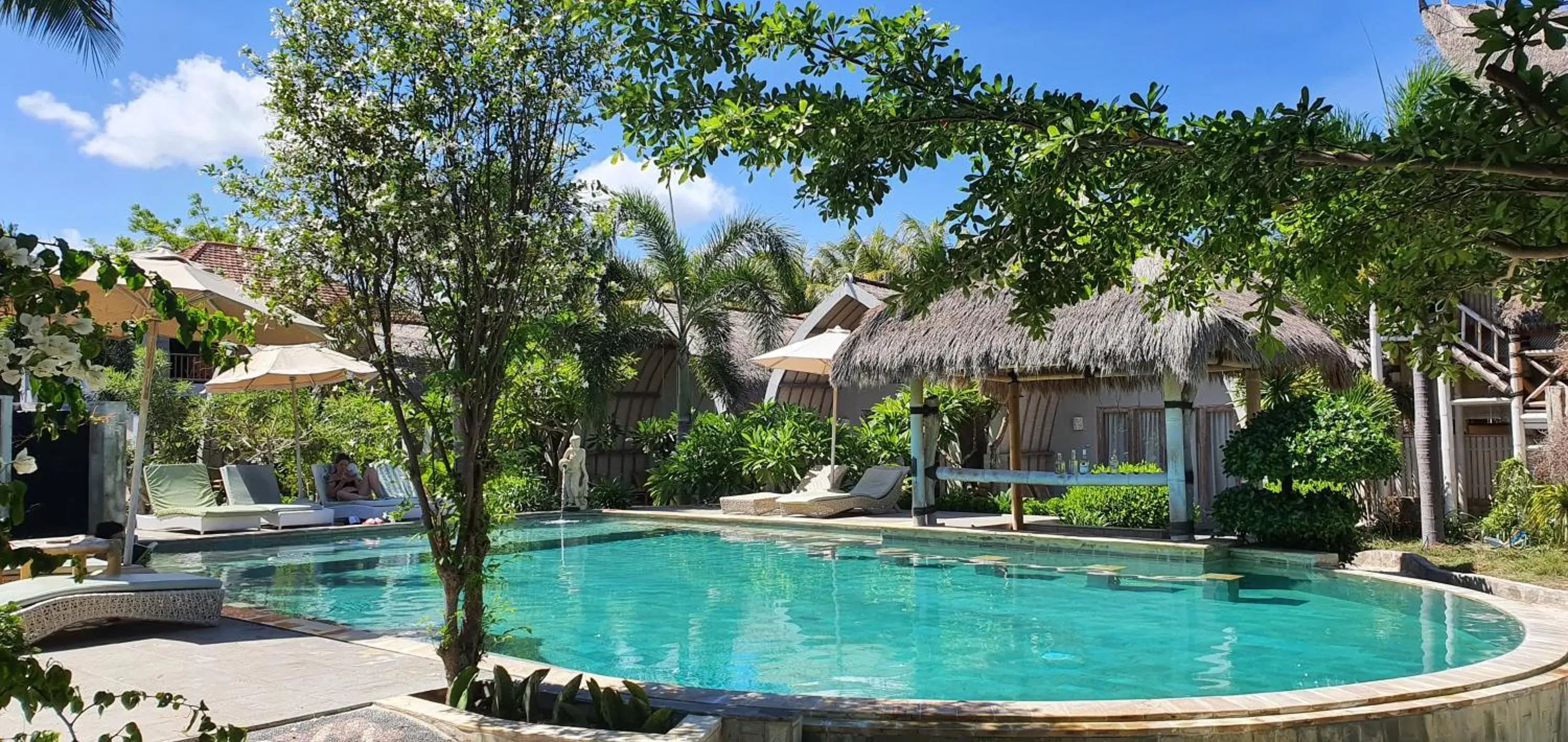 Swimming pool in Puri Air Beach Resort & Spa Swimming pool in Puri Air Beach Resort & Spa