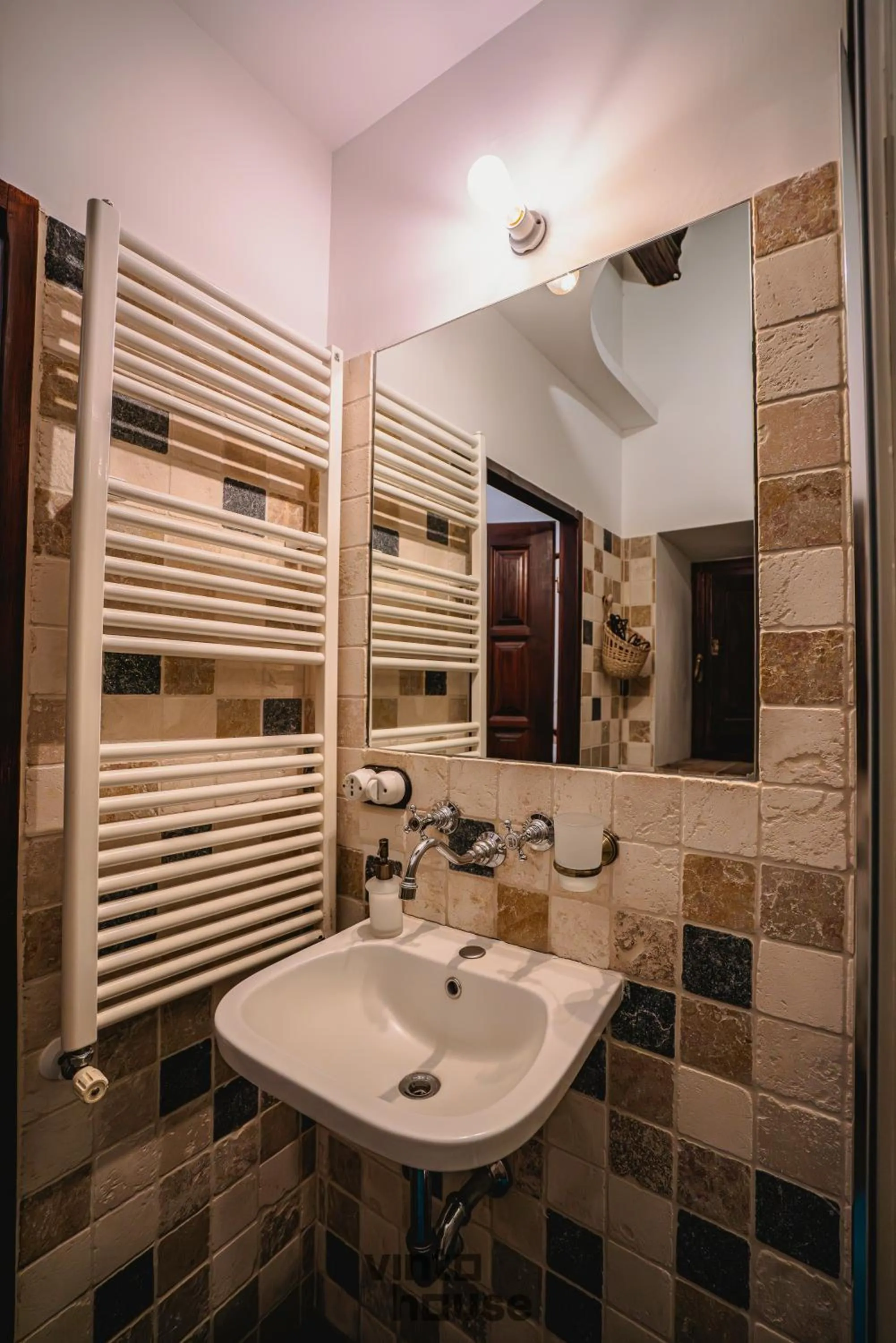 Shower in Libera Mente Civita