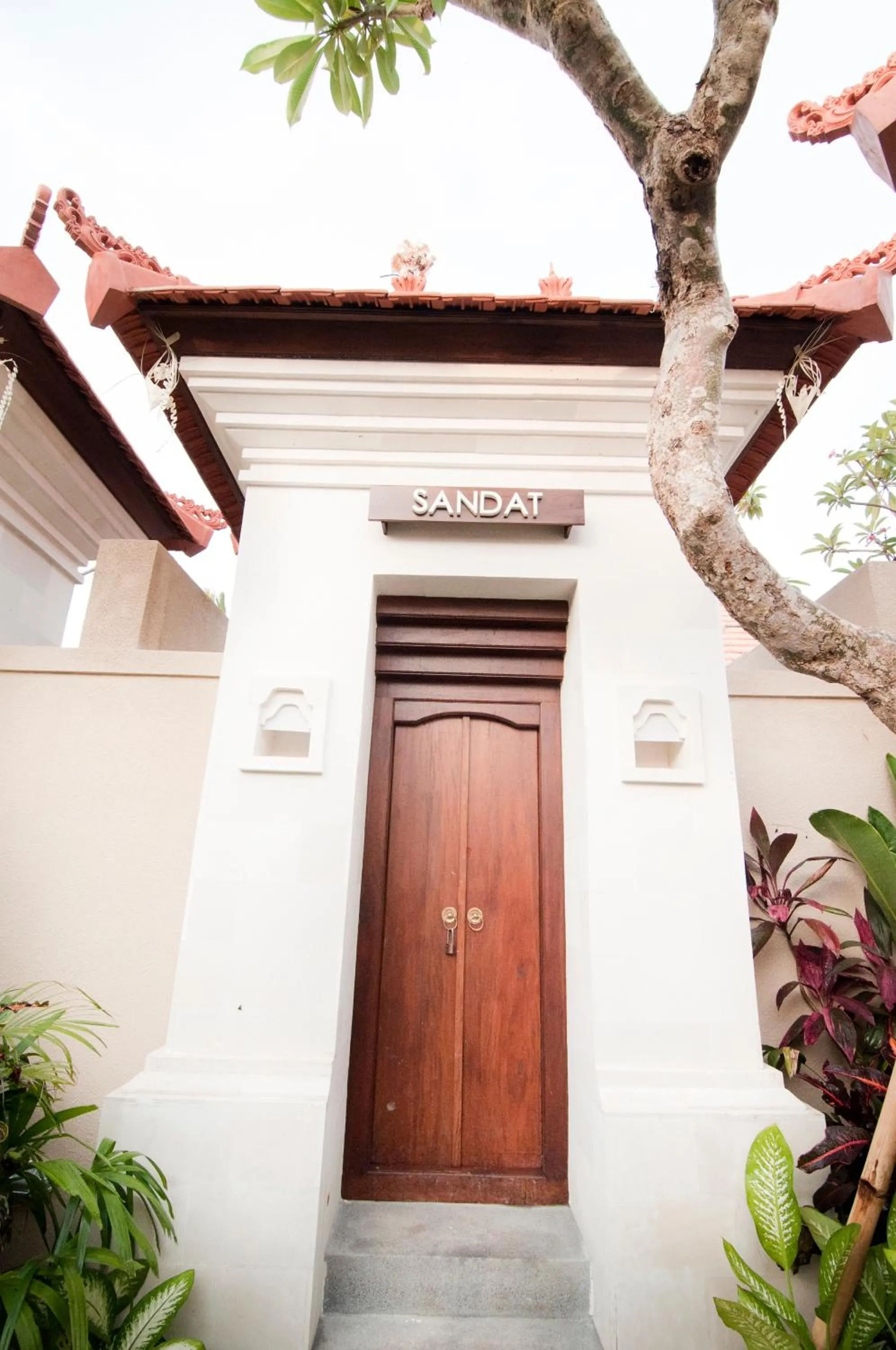 Facade/entrance in Villa Puspa