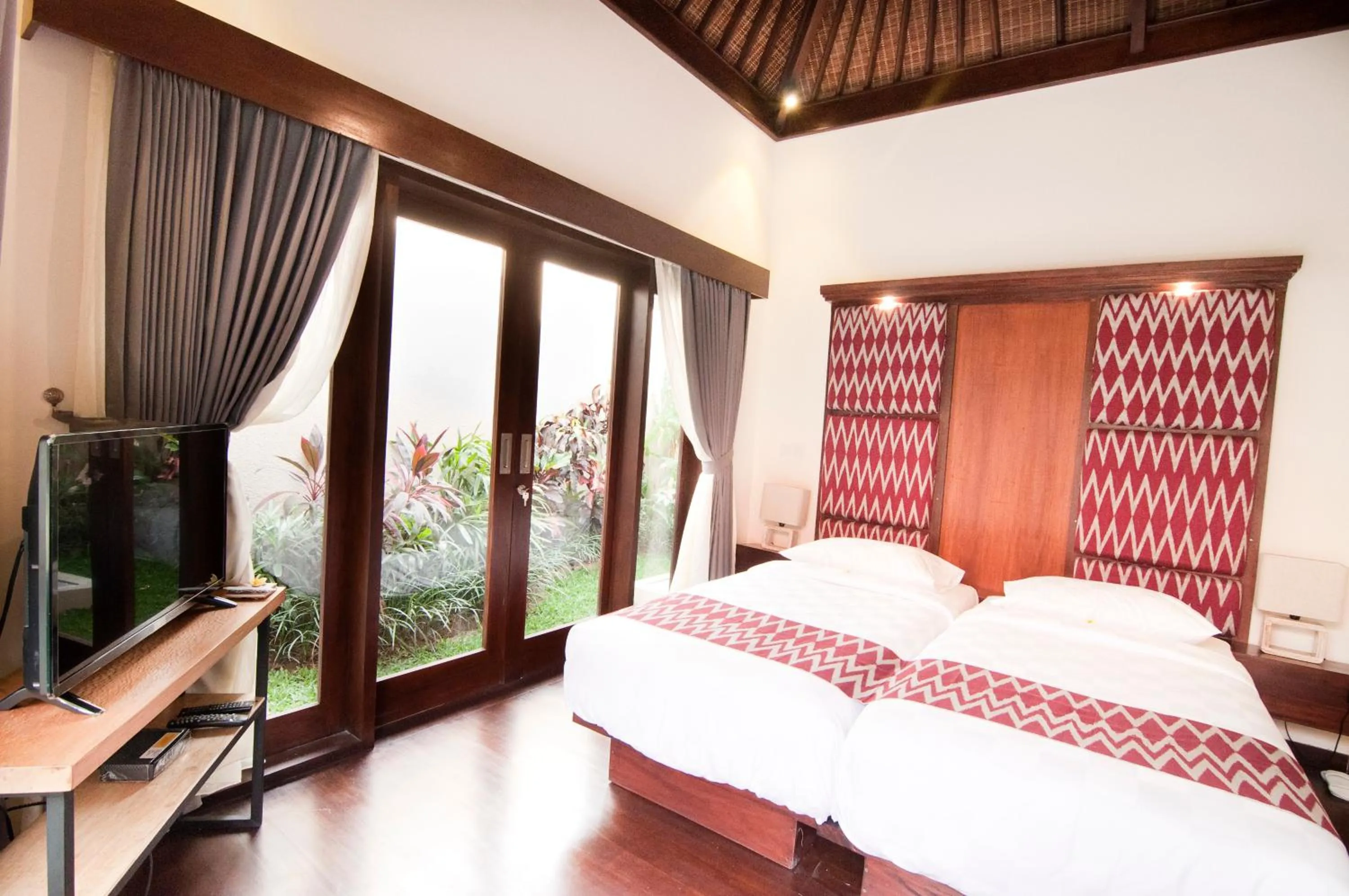 Photo of the whole room, Bed in Villa Puspa