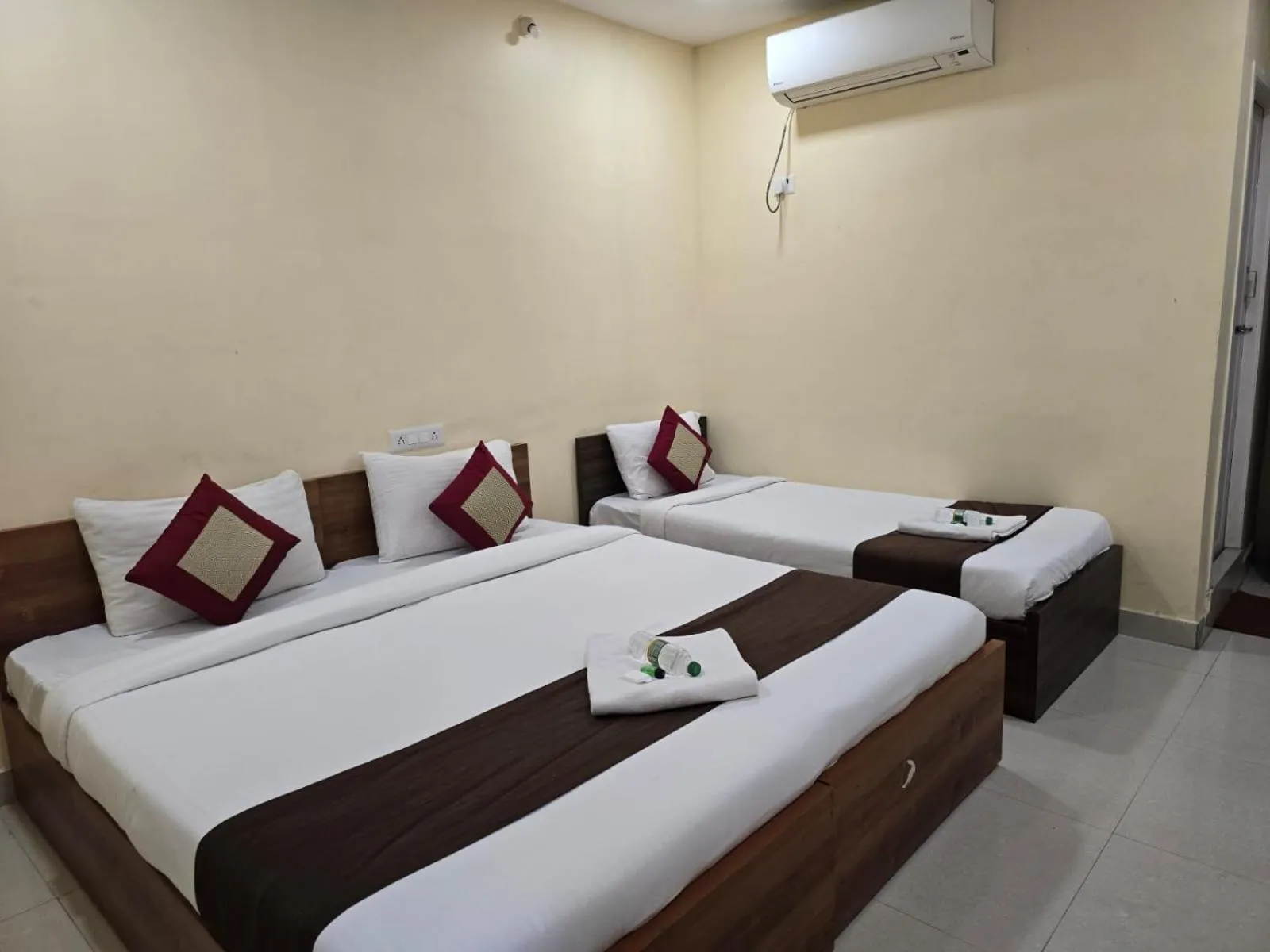 GT Empire Hotel Near Chennai Trade Centre