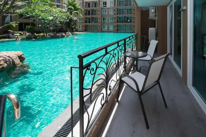 Swimming Pool in Atlantis Condo & Water Park Pattaya By The Sea