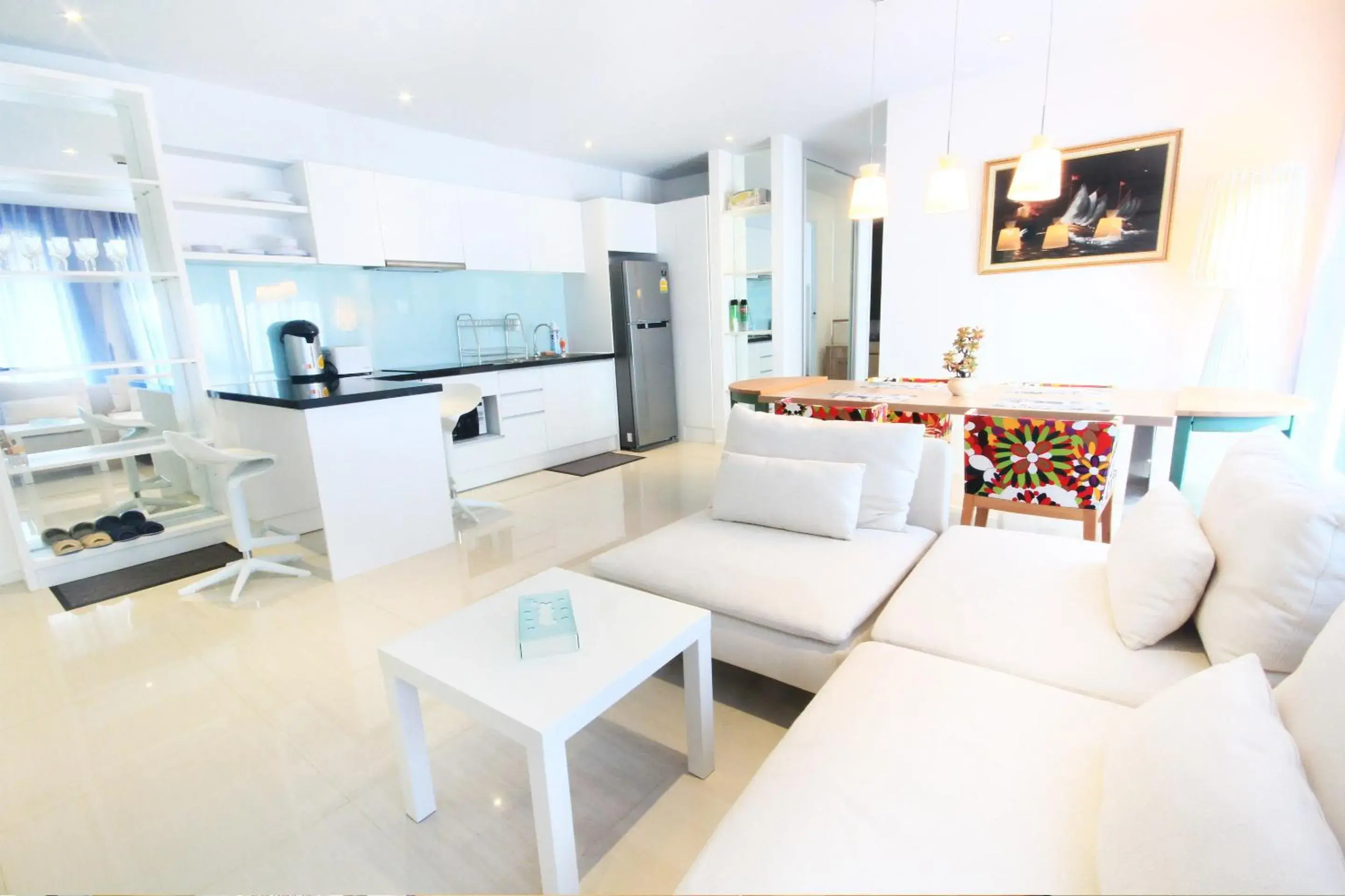 Kitchen or kitchenette, Seating Area in Atlantis Condo & Water Park Pattaya By The Sea