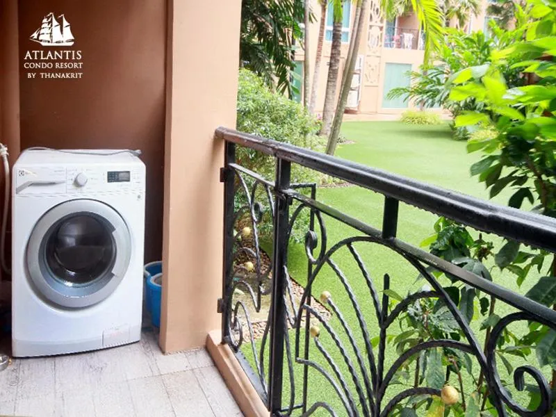 Atlantis Condo & Water Park Pattaya By the Sea