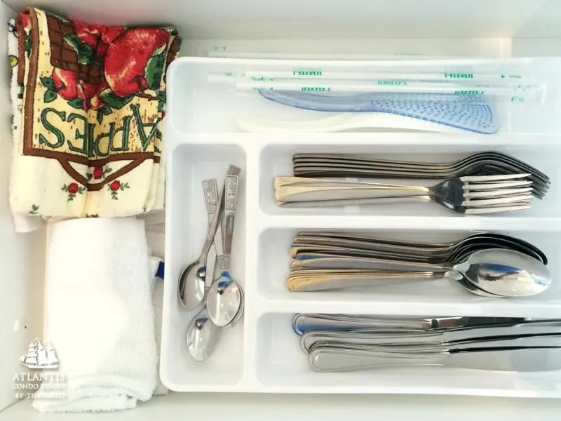 Text overlay in Atlantis Condo & Water Park Pattaya By the Sea