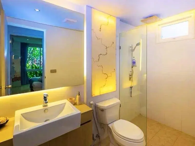 Bathroom in Atlantis Condo & Water Park Pattaya By The Sea