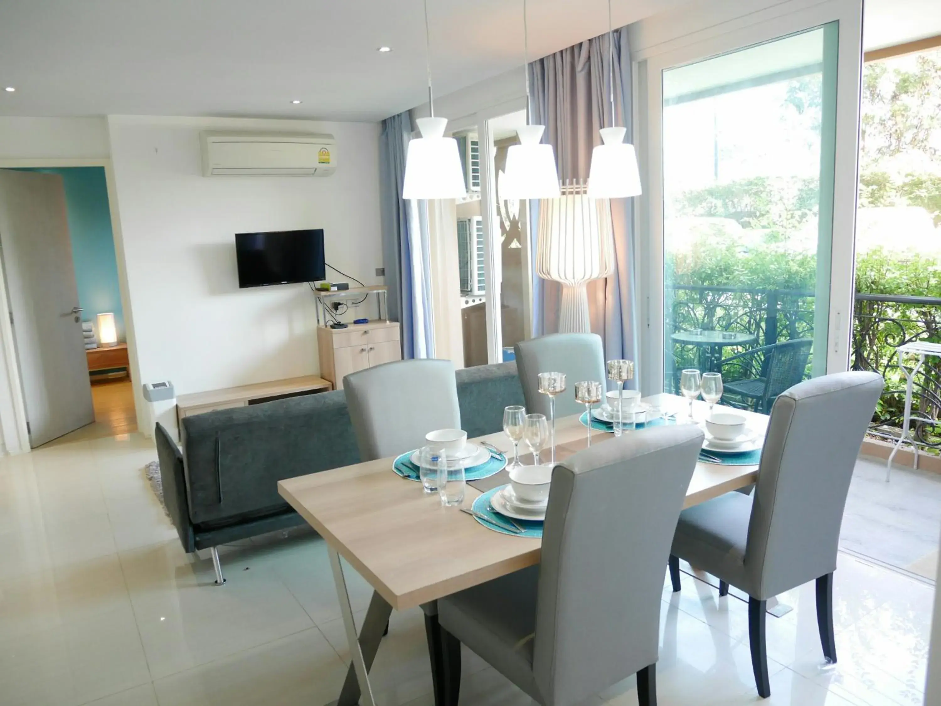 Dining Area in Atlantis Condo & Water Park Pattaya By The Sea