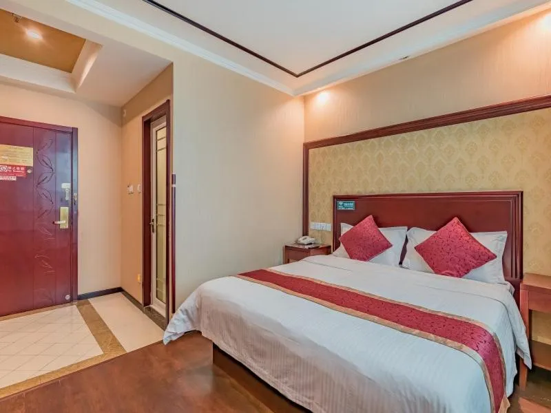 Bed in GreenTree Inn Beijing Yuegezhuang Business Hotel