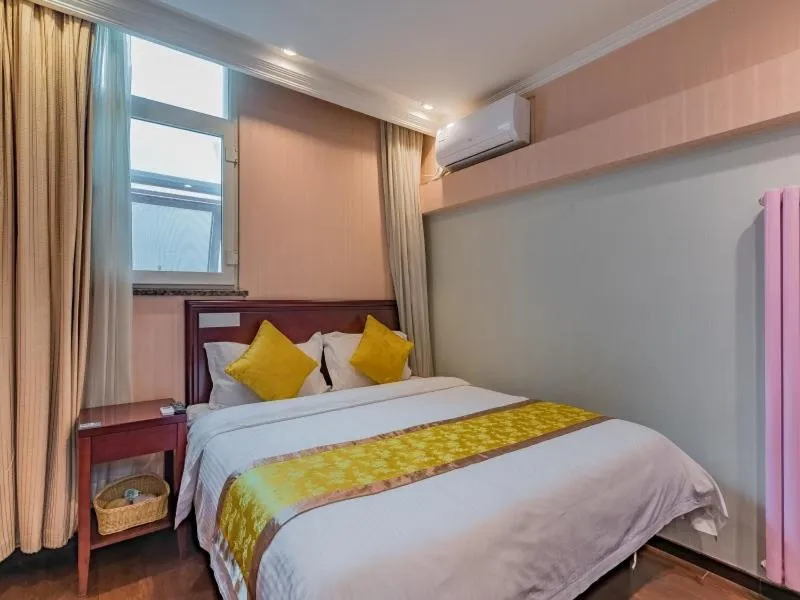 Bed in GreenTree Inn Beijing Yuegezhuang Business Hotel