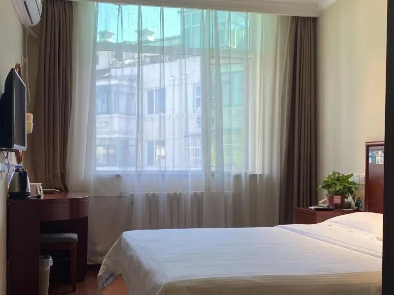 Bed in GreenTree Inn Beijing Changping Tiantongyuan East Taipingzhuang Road Express Hotel