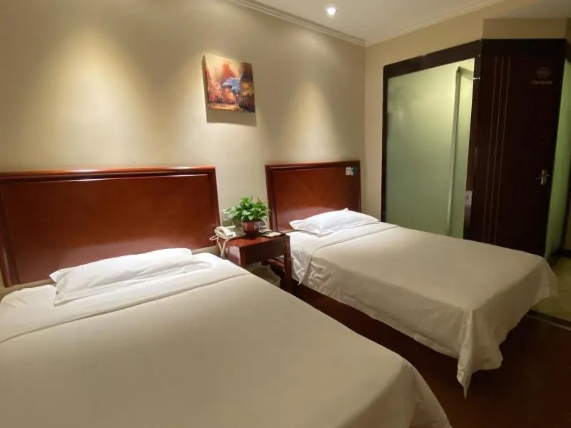 Bed in GreenTree Inn Beijing Changping Tiantongyuan East Taipingzhuang Road Express Hotel