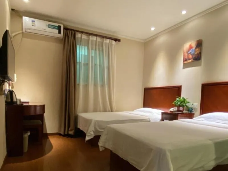 Bed in GreenTree Inn Beijing Changping Tiantongyuan East Taipingzhuang Road Express Hotel