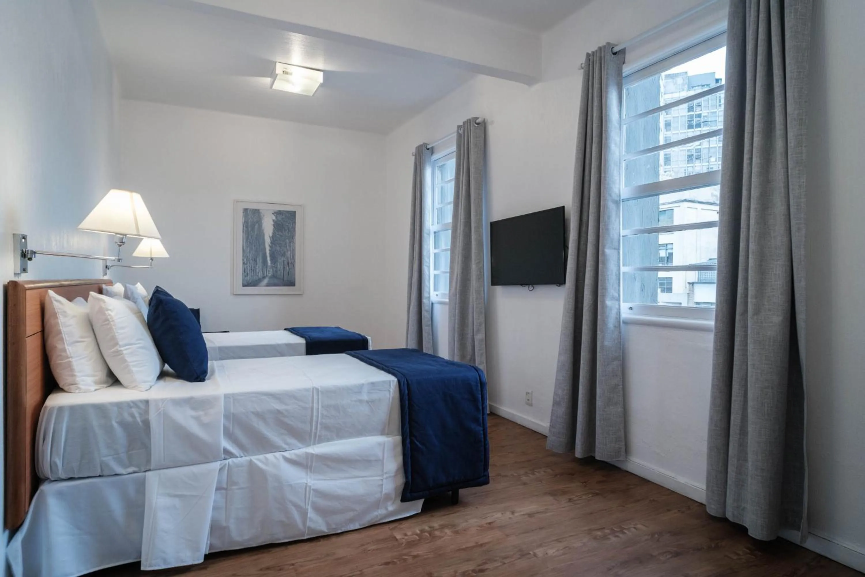 Bedroom, Bed in Hotel Normandie - by Easy Hotéis