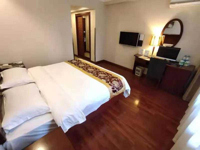 Bed in GreenTree Inn Shanghai Jiading Dazhong International Auto City Business Hotel