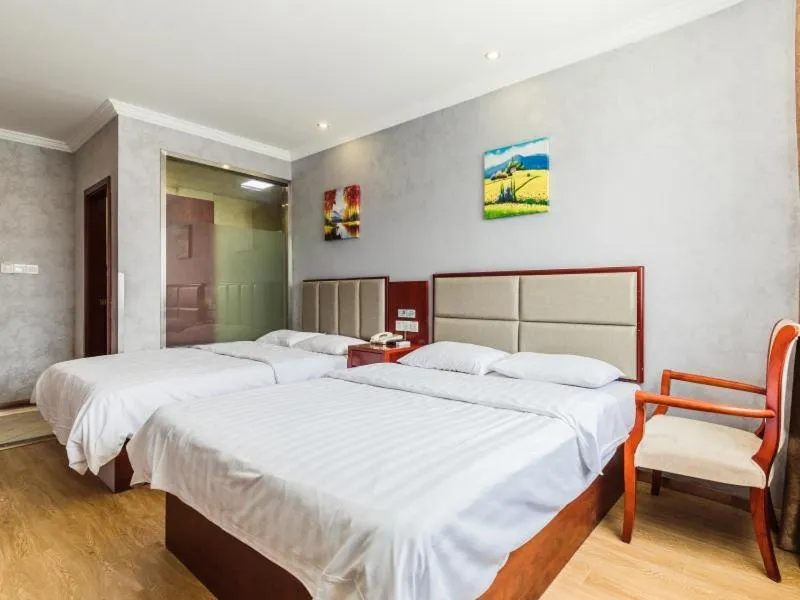 Bed in GreenTree Inn Shanghai Huinan Jinghai Road Express Hotel