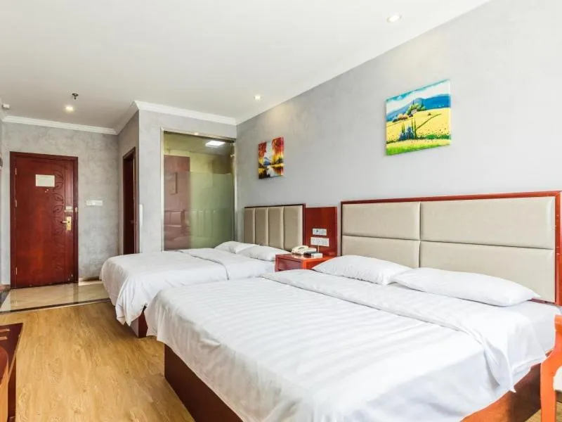 Bed in GreenTree Inn Shanghai Huinan Jinghai Road Express Hotel