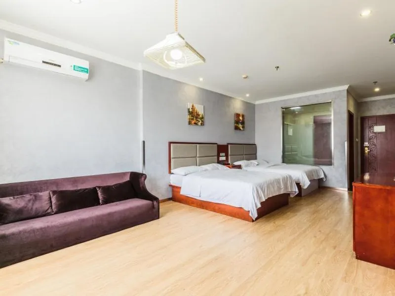 Bed in GreenTree Inn Shanghai Huinan Jinghai Road Express Hotel