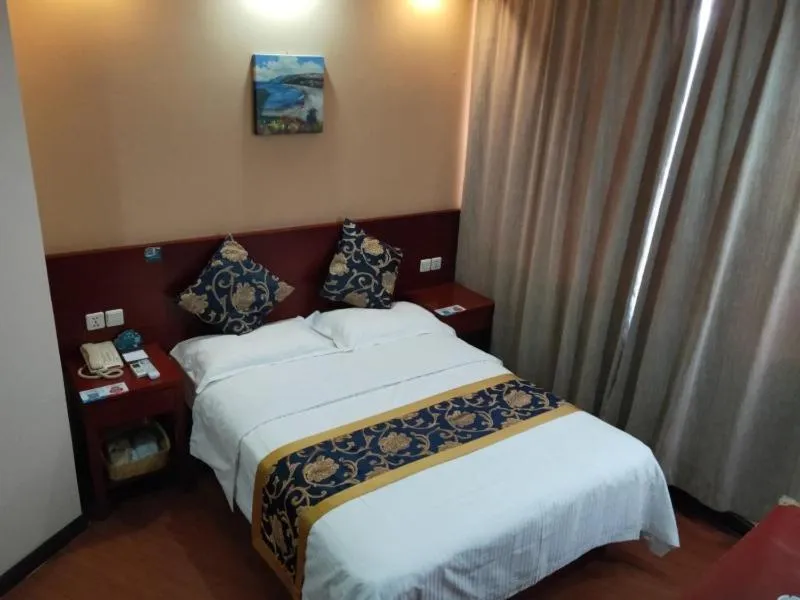 Bed in GreenTree Inn Tianjin Beiyang Bridge Business Hotel