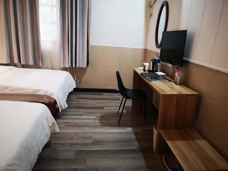 Bed in GreenTree Inn Nanjing Yuhuatai Scenic Spot China Gate Subway Station Express Hotel