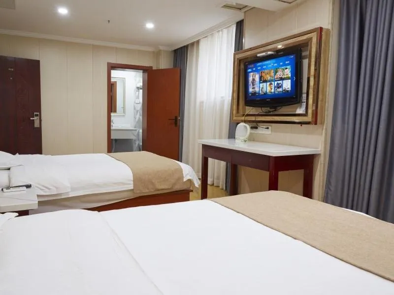Bed in GreenTree Inn Nanjing Qinhuai District Xinjiekou Subway Station Express Hotel