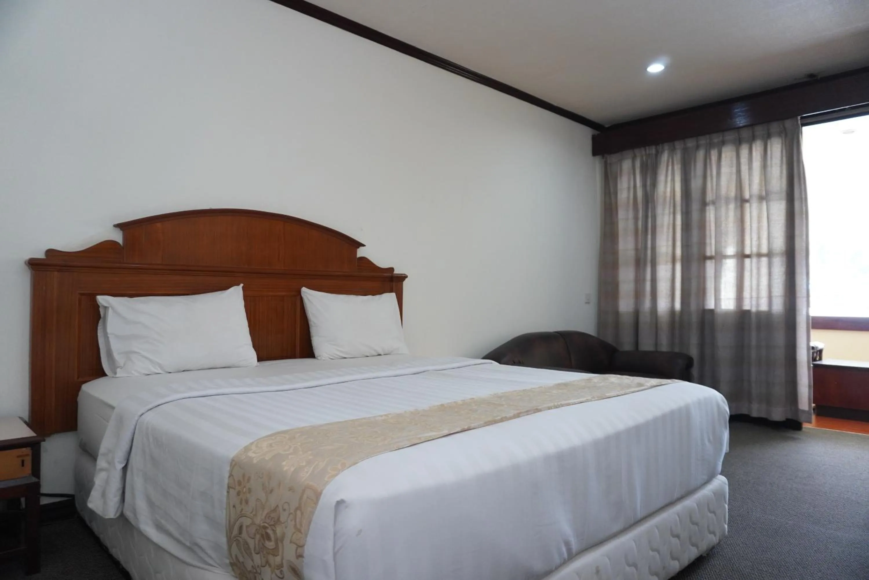 Deluxe Double Room in Siantar Hotel Parapat