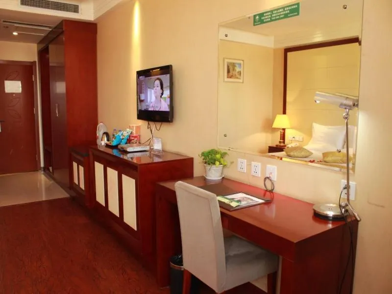 TV/Entertainment Center in GreenTree Inn Taiyuan Pingyang Road Business Hotel