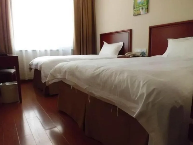 Bed in GreenTree Inn Datong West Xiangyang Street Express Hotel