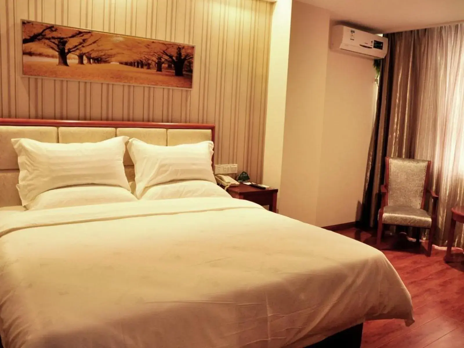 Bed in GreenTree Inn HeNan HeBi HengShan Road Business Hotel Bed in GreenTree Inn HeNan HeBi HengShan Road Business Hotel