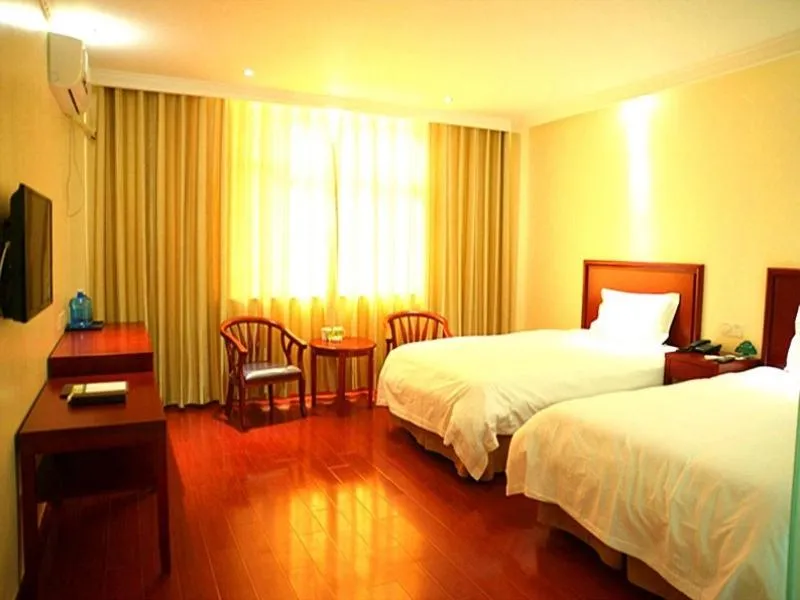 Bed in GreenTree Inn Shandong Heze Development Zone Guangzhou Road Yuehua Express Hotel