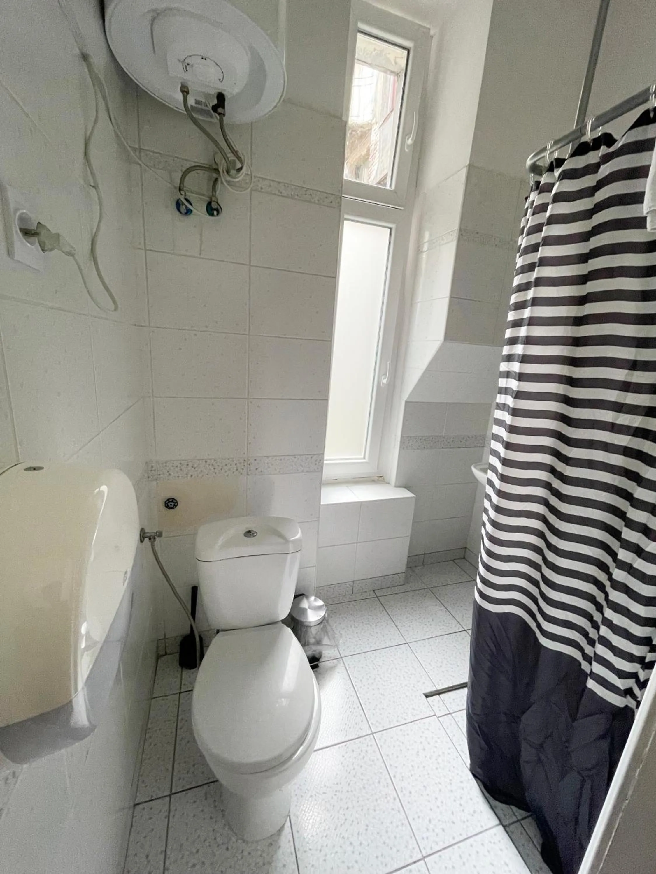 Bathroom in Metropolitan Apartments