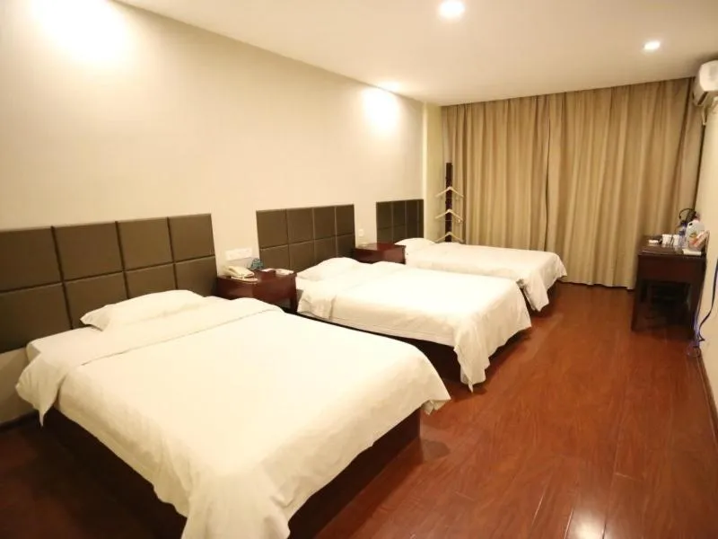 Bed in GreenTree Inn Anhui Suzhou Railway Station Express Hotel