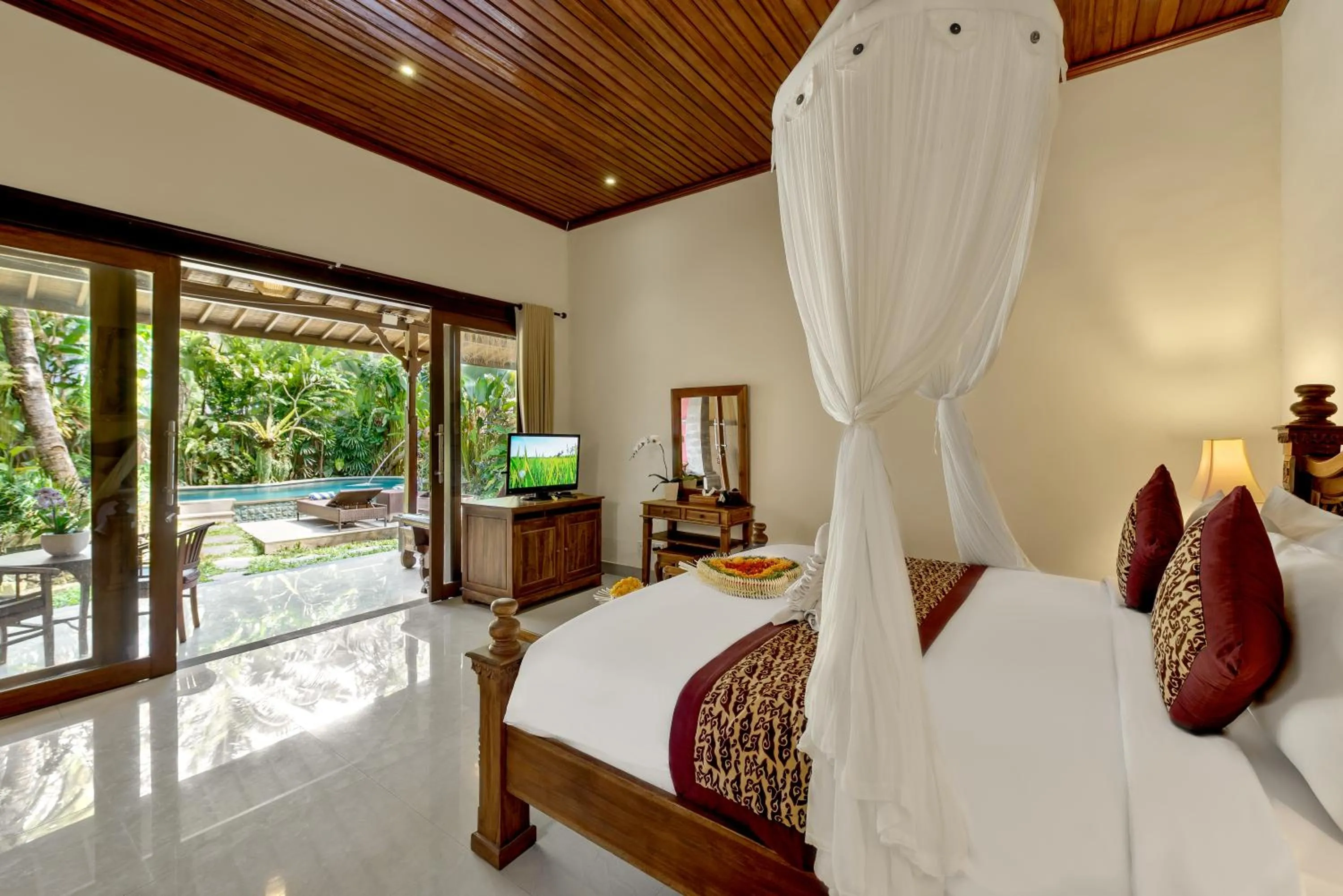 Bed in D'bale Ananda Villa Ubud