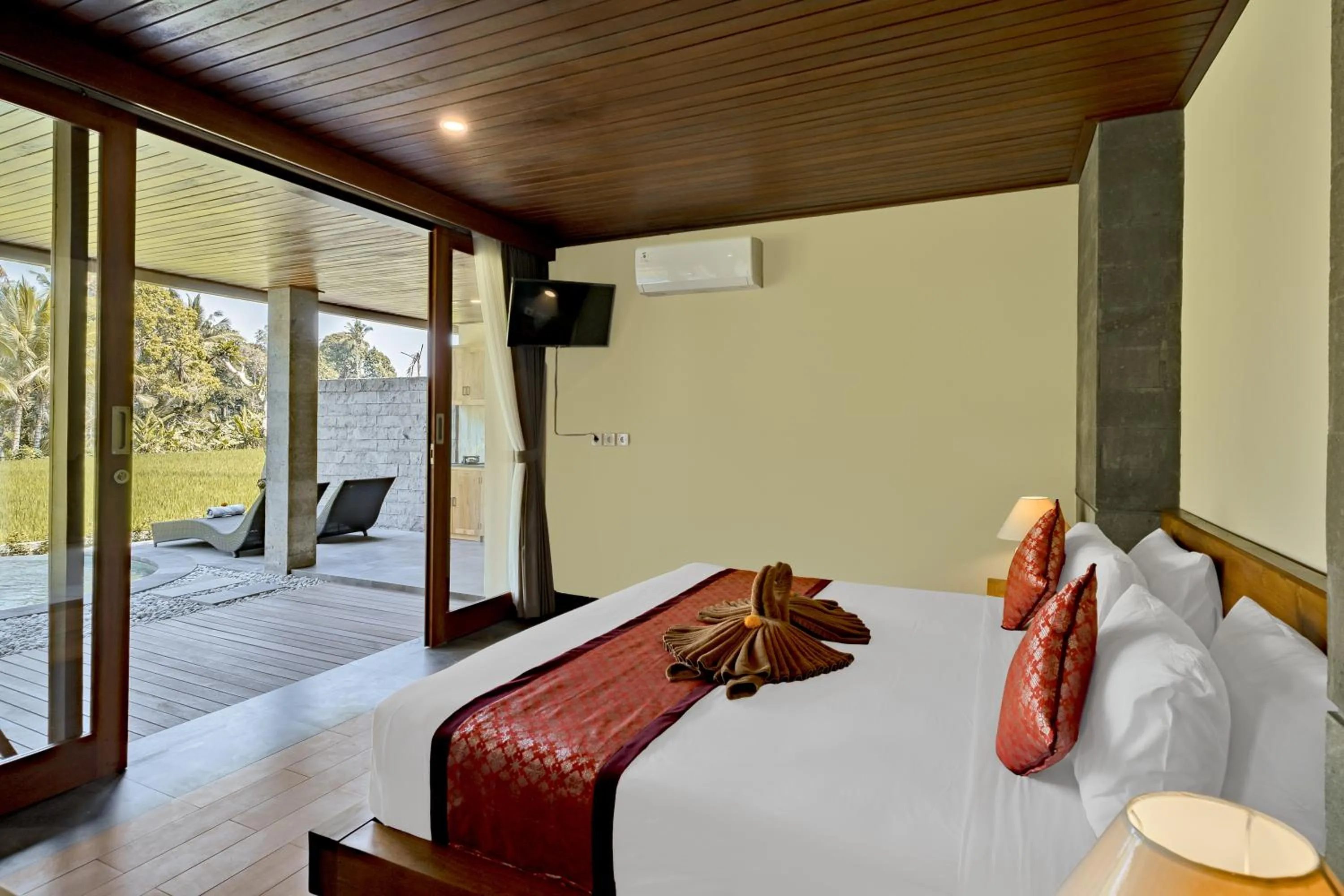 Bed in D'bale Ananda Villa Ubud