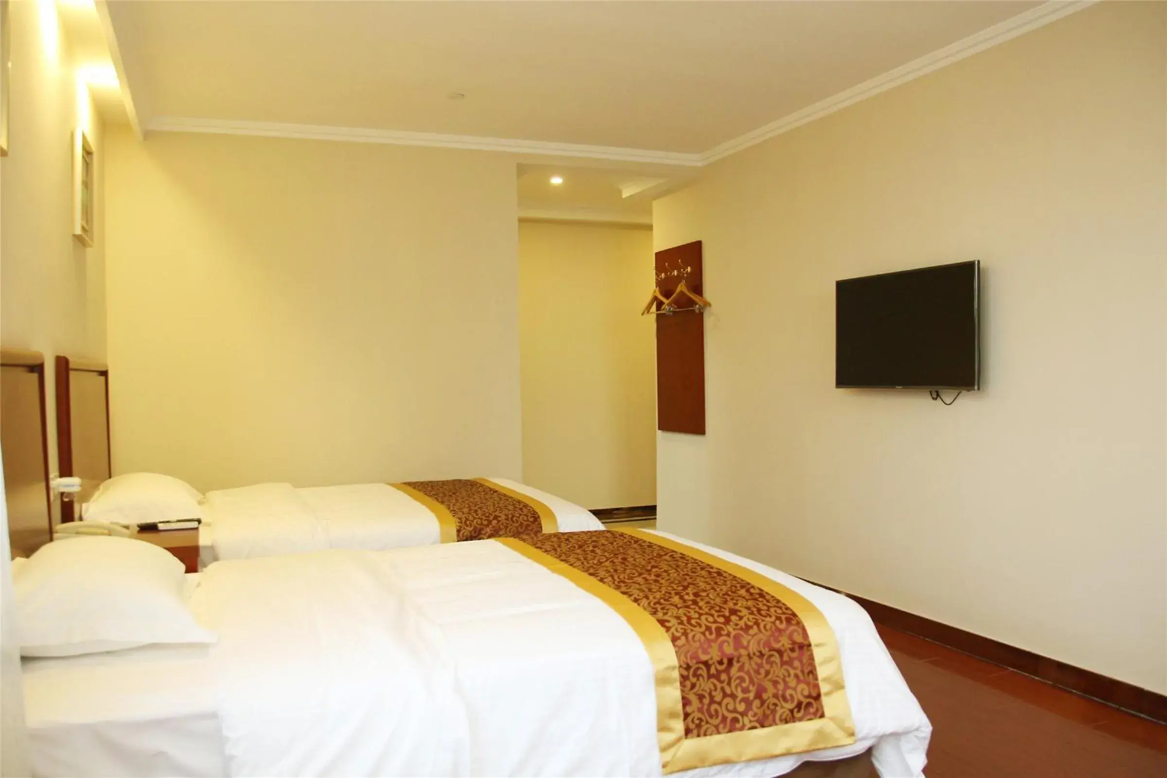 Bedroom, Bed in GreenTree Inn Anhui Xuancheng South Zhaoting Road Business Hotel Bedroom, Bed in GreenTree Inn Anhui Xuancheng South Zhaoting Road Business Hotel