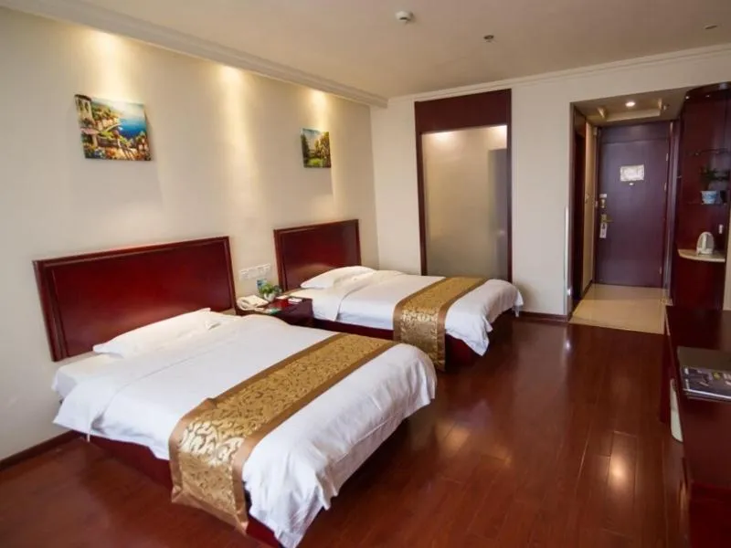 Bed in GreenTree Inn AnHui GuangDe ZhongYang LeCheng Business Hotel