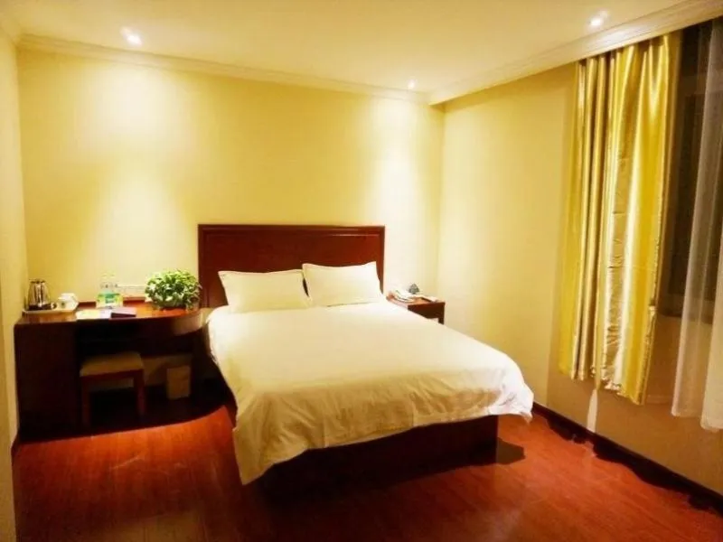 Bed in GreenTree Inn Shandong Zaozhuang Xuecheng District Road Taishan Road Road Communist Youth League School Express Hotel