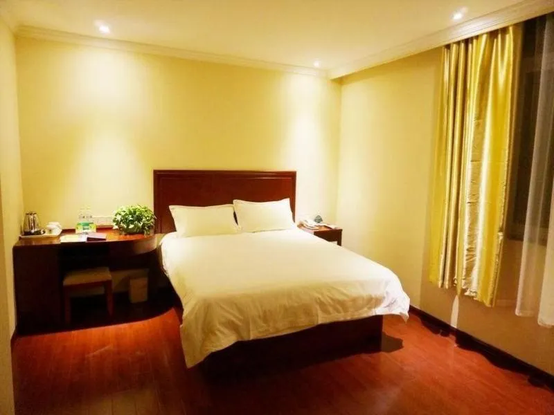 Bed in GreenTree Inn Shandong Zaozhuang Xuecheng District Road Taishan Road Road Communist Youth League School Express Hotel