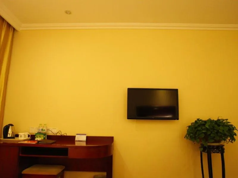 GreenTree Inn Shandong Zaozhuang Xuecheng District Road Taishan Road Road Communist Youth League School Express Hotel