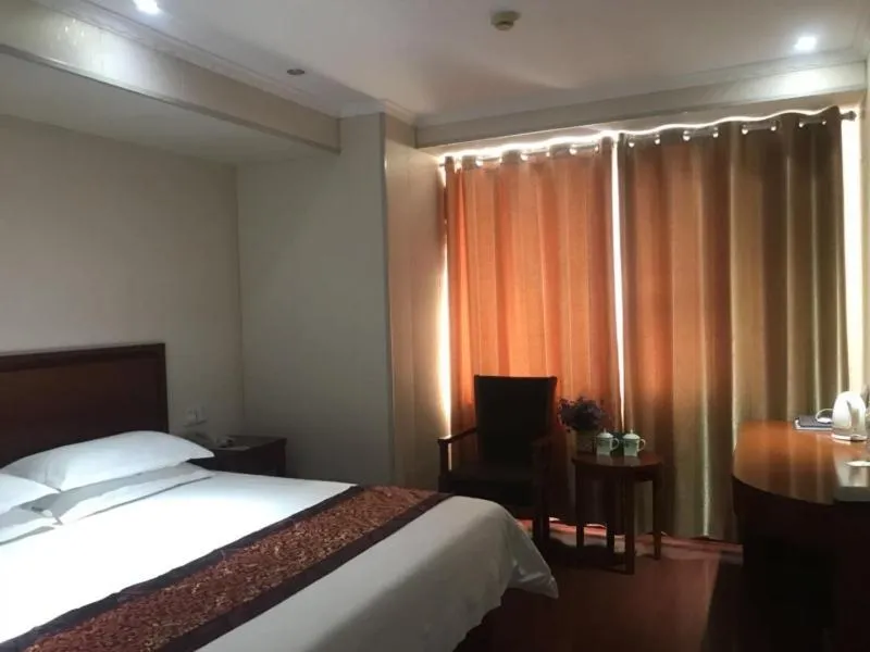 Bed in GreenTree Inn Shandong Liaocheng Town Dongchang Road Zhuanpan Business Hotel