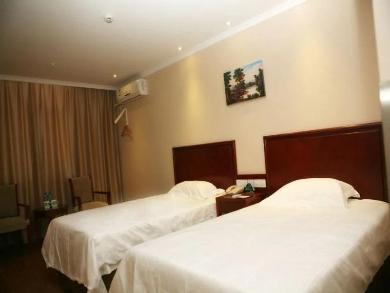 Bed in GreenTree Inn Xinjiang Tulufan North Xihuan Road Express Hotel