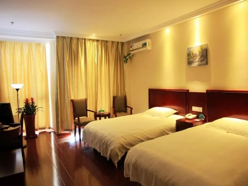 Bed in GreenTree Inn Jiangsu Wuxi Hudai FuAn Commercial Plaza Business Hotel