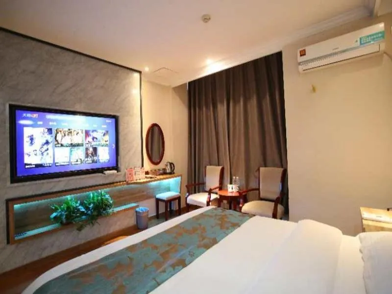 Bed in GreenTree Inn JiangSu WuXi YangJian XiHu Road Express Hotel
