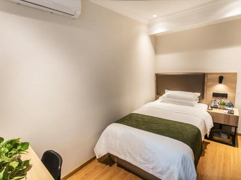 Bed in GreenTree Inn Suzhou Humble Administrator's Garden Railway Station South Square