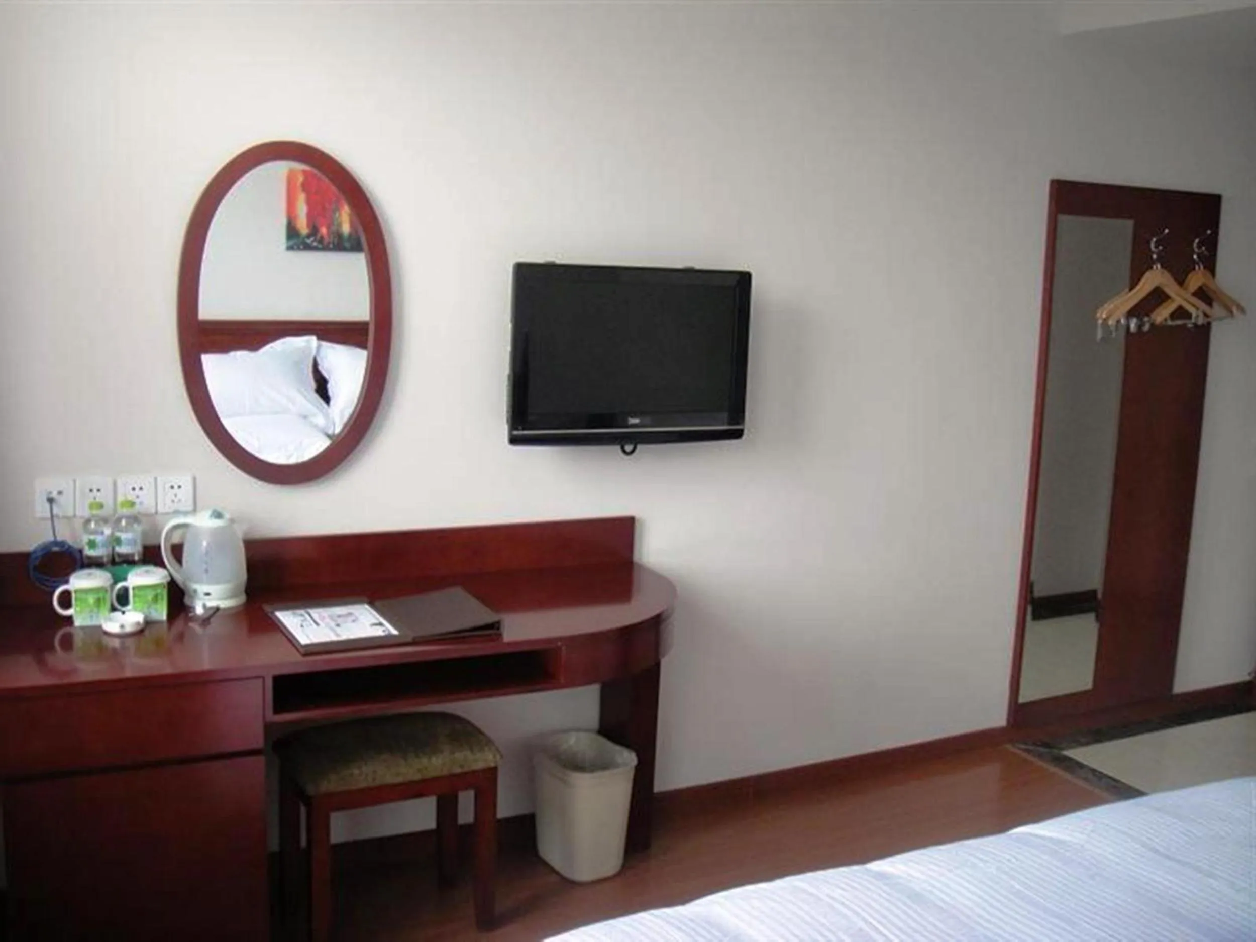 Bedroom in GreenTree Inn Suzhou Guanqian Yangyuxiang Metro Station Business Hotel