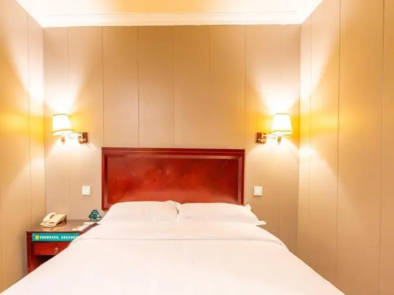 Bed in GreenTree Inn Jiangsu Suzhou Mudu Ancient Street Express Hotel Bed in GreenTree Inn Jiangsu Suzhou Mudu Ancient Street Express Hotel