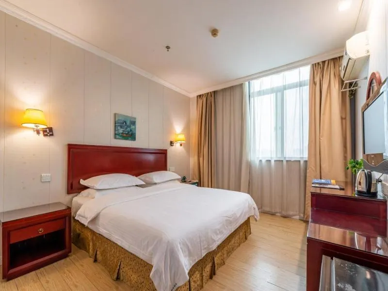 Bed in GreenTree Inn Jiangsu Suzhou Mudu Ancient Street Express Hotel