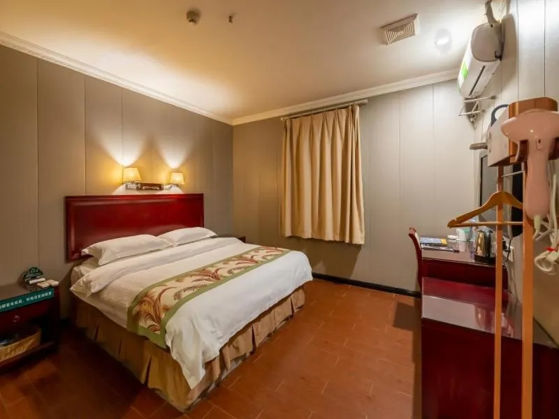 Bed in GreenTree Inn Jiangsu Suzhou Mudu Ancient Street Express Hotel