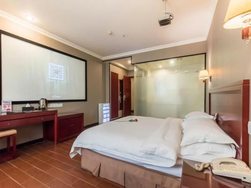 Bed in GreenTree Inn Jiangsu Suzhou Mudu Ancient Street Express Hotel