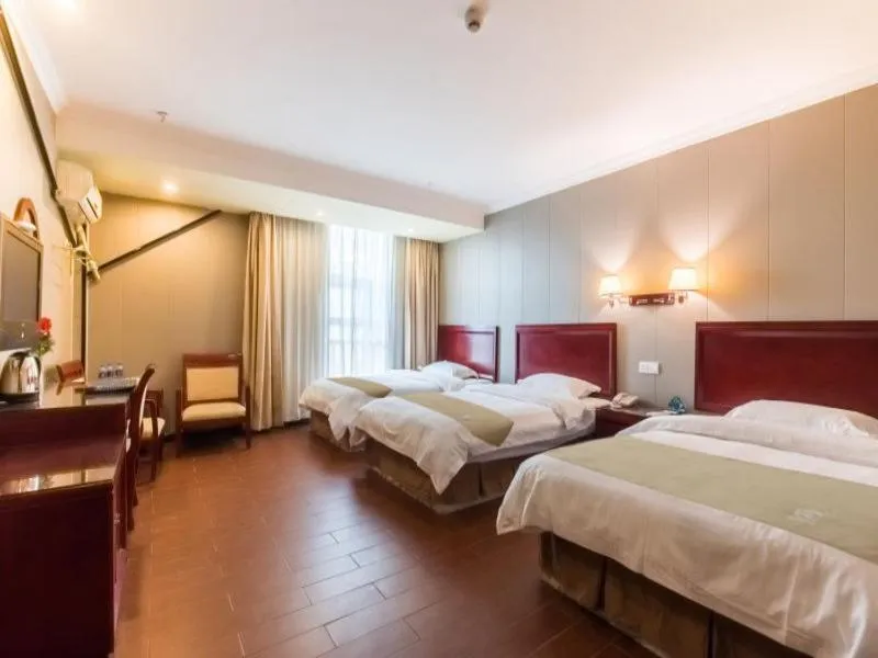 Bed in GreenTree Inn Jiangsu Suzhou Mudu Ancient Street Express Hotel