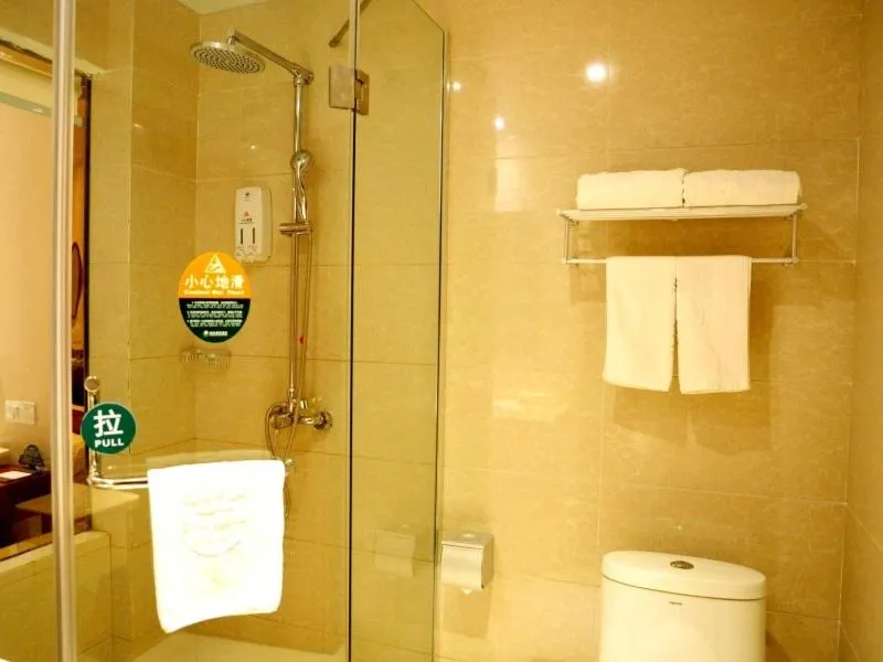 GreenTree Inn Jiangsu Yancheng Dongtai Jianggang Yingbin Road Gangcheng Avenue Business Hotel